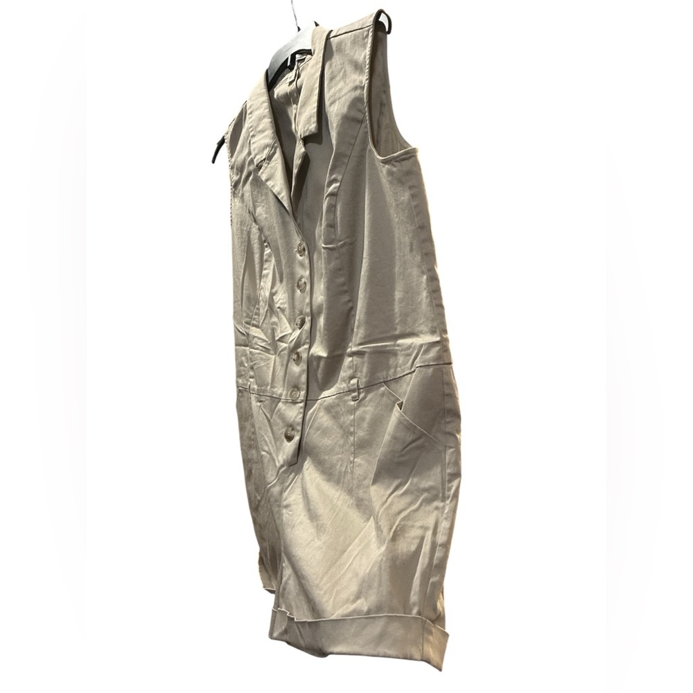 Kenneth Cole New York Beige Sleeveless Romper. Size 10. - Picture 3 of 14